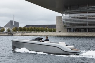 Rand Boats Spirit 25 Is Cool, No Rainbow Slicks Required