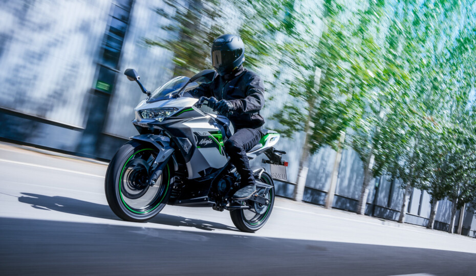 Kawasaki Unveils Its Ninja and Z E-1 ABS Electric Motorcycles